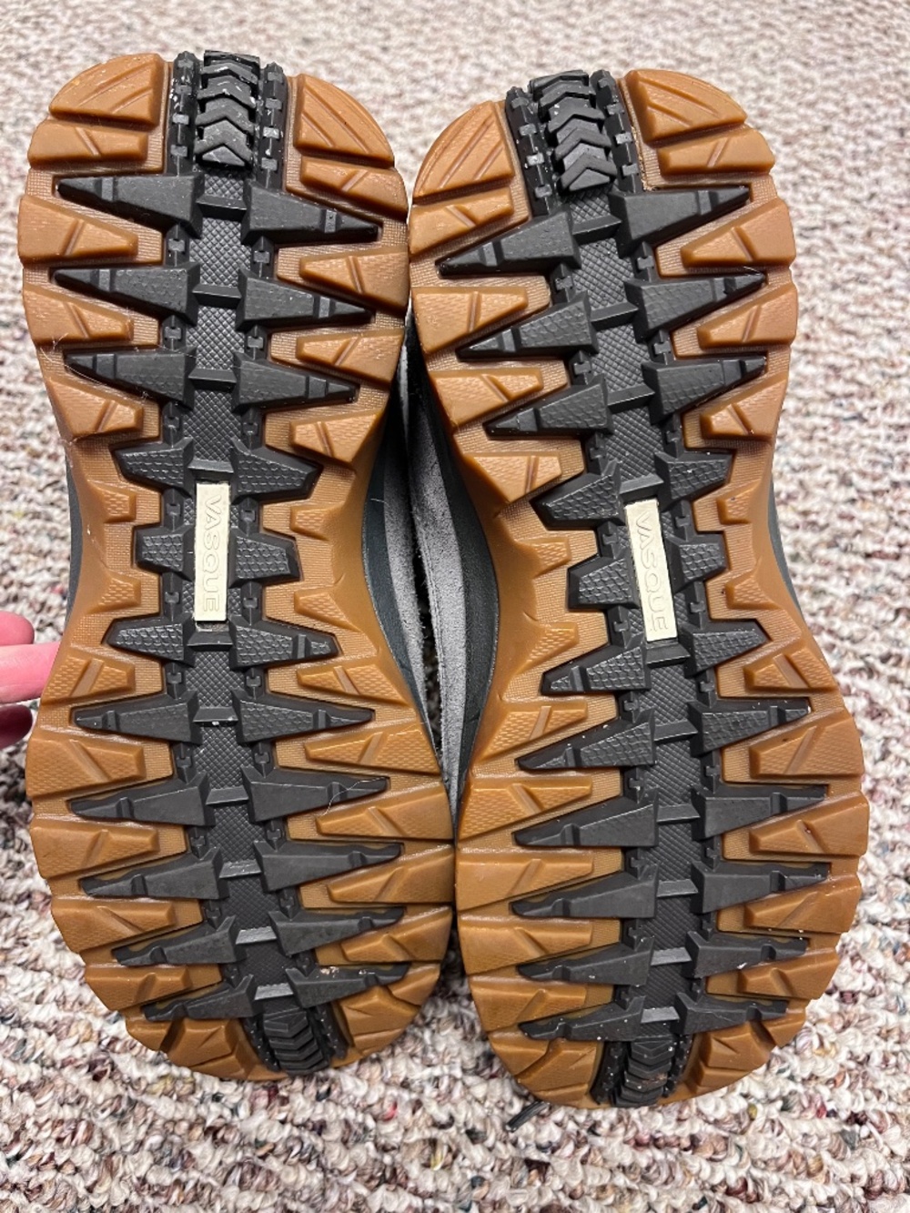 Vasque sz 10.5 Pow Pow boot - Picture 2 of 5